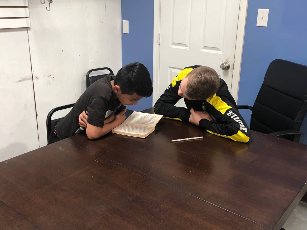 sign_up_volunteer_bg